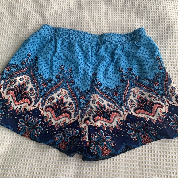 Hollister super cute flowing shorts size XS - Picture 8 of 8